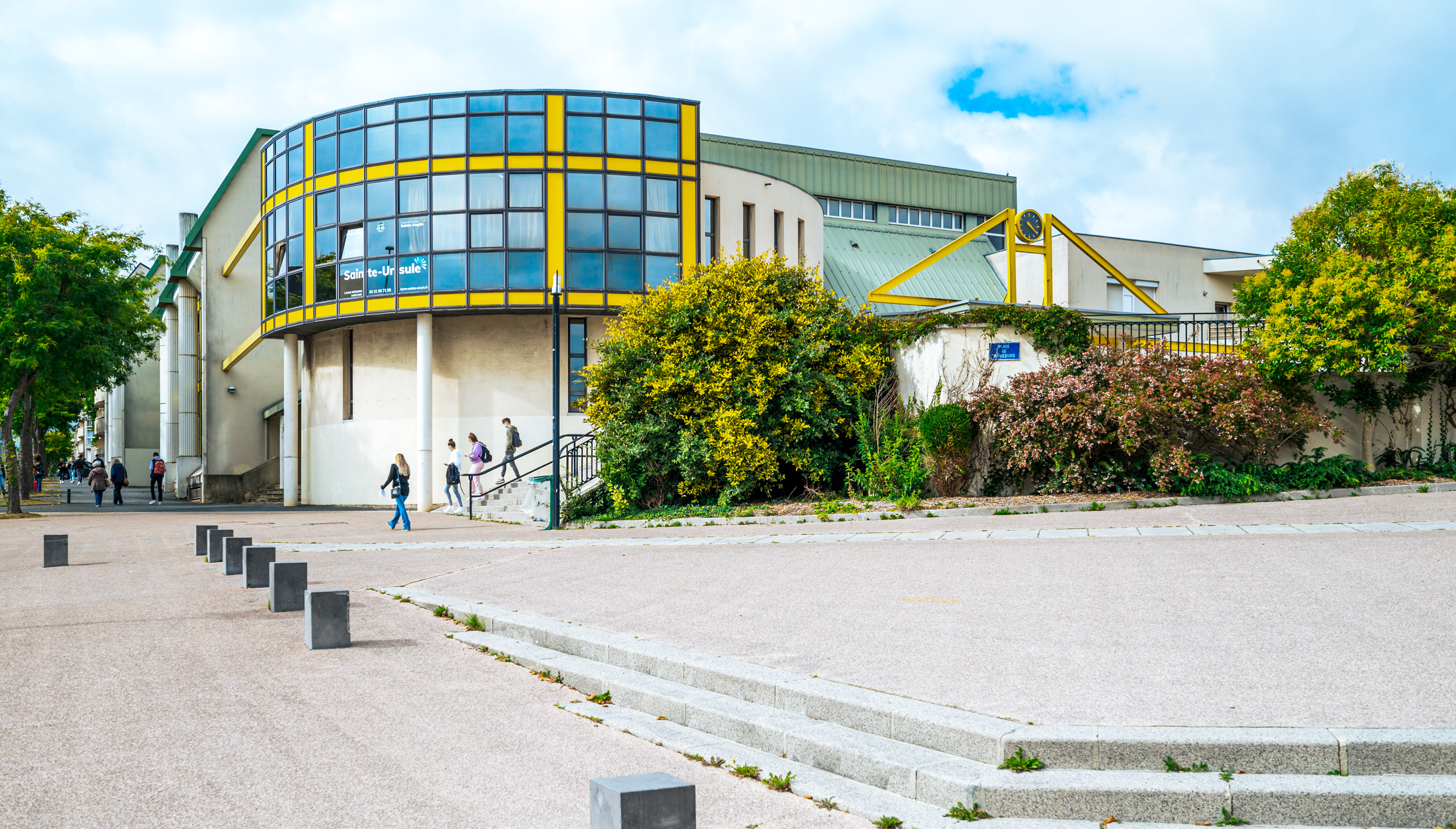 Vue d'ensemble du Lycée Sainte Ursule à Caen